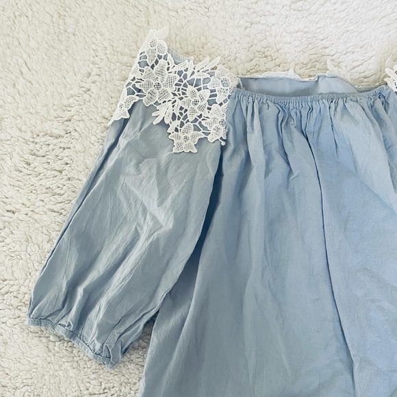 Off the shoulders, floral embroidered, linen like material blouse - Picture 5 of 5